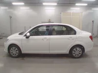 Toyota COROLLA AXIO лот № 30552 оценка 4  с аукциона в Японии 3