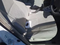 Toyota COROLLA AXIO лот № 30680 оценка R  с аукциона в Японии 7