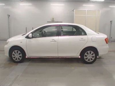 Toyota COROLLA AXIO  с аукциона в Японии