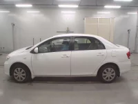 Toyota COROLLA AXIO лот № 30481 оценка 4.5  с аукциона в Японии 3