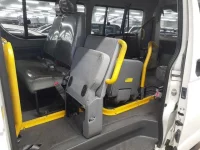 Toyota HIACE VAN лот № 30595 оценка RA  с аукциона в Японии 9