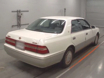 Toyota CROWN  с аукциона в Японии