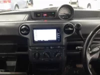 Toyota BB лот № 10303 оценка 3  с аукциона в Японии 8