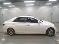 Toyota MARK X лот № 30540 оценка 3.5  с аукциона в Японии 2