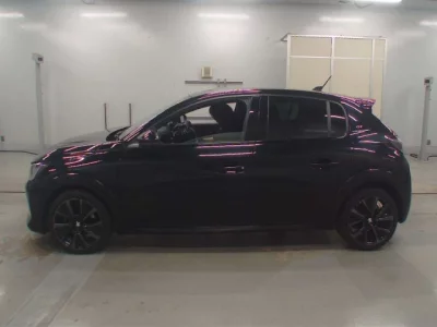 Peugeot 208  с аукциона в Японии
