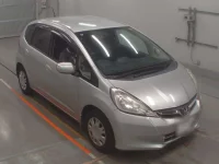Honda FIT лот № 30601 оценка 3.5  с аукциона в Японии 4