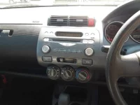 Honda FIT лот № 10390 оценка 3  с аукциона в Японии 8