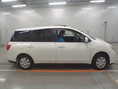 Nissan WINGROAD