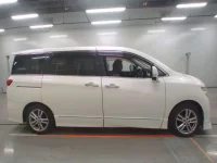 Nissan ELGRAND лот № 10364 оценка 3.5  с аукциона в Японии 2
