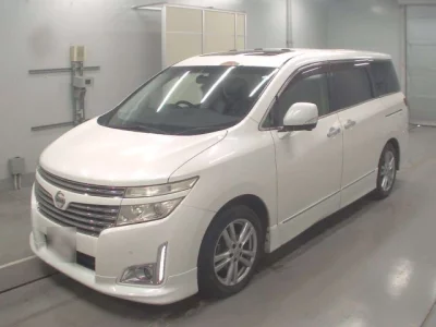 Nissan ELGRAND  с аукциона в Японии