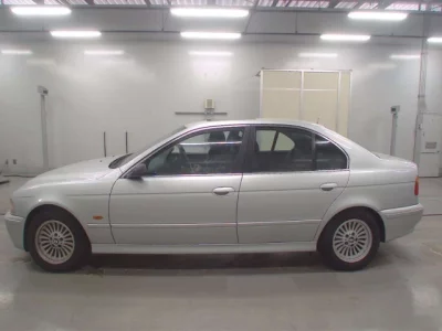 BMW 5-Series  с аукциона в Японии