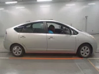 Toyota Prius лот № 50115 оценка 3  с аукциона в Японии 2