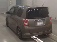 Toyota RACTIS лот № 30639 оценка 4.5  с аукциона в Японии 5