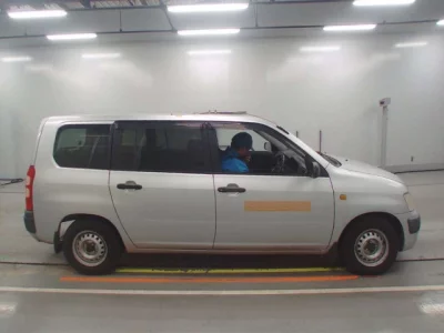 Toyota SUCCEED