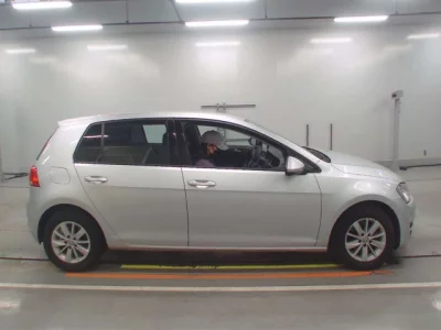 Volkswagen GOLF  с аукциона в Японии