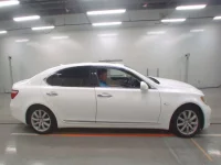 Lexus LS лот № 30643 оценка 4  с аукциона в Японии 2