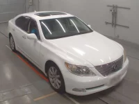 Lexus LS лот № 30643 оценка 4  с аукциона в Японии 4