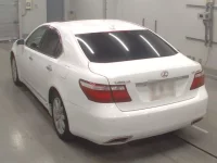 Lexus LS лот № 30643 оценка 4  с аукциона в Японии 5