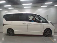 Nissan SERENA лот № 33220 оценка 3.5  с аукциона в Японии 2