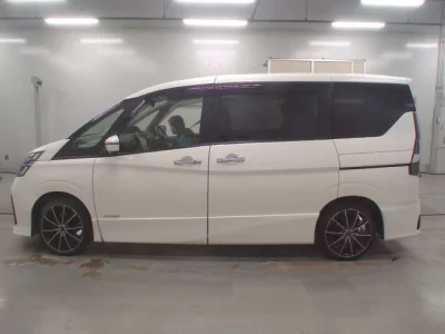 Nissan SERENA  с аукциона в Японии