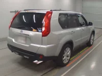 Nissan X-TRAIL лот № 30642 оценка 3.5  с аукциона в Японии 1