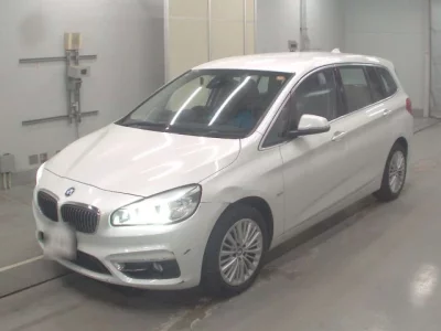 BMW 2-Series  с аукциона в Японии