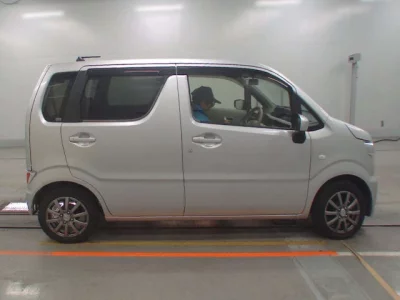 Suzuki WAGON R  с аукциона в Японии