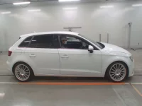 Audi A3 лот № 38211 оценка R  с аукциона в Японии 2