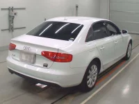 Audi A4 лот № 38223 оценка 4  с аукциона в Японии 1