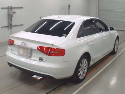 Audi A4  с аукциона в Японии