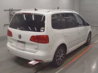 Volkswagen GOLF TOURAN лот № 38204 оценка 4  с аукциона в Японии 1