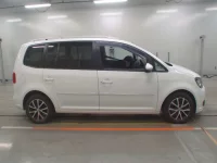 Volkswagen GOLF TOURAN лот № 38204 оценка 4  с аукциона в Японии 2