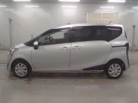 Toyota SIENTA лот № 30661 оценка 4.5  с аукциона в Японии 3
