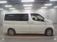 Nissan ELGRAND лот № 30644 оценка 3.5  с аукциона в Японии 2