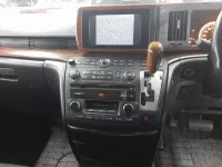 Nissan ELGRAND лот № 30644 оценка 3.5  с аукциона в Японии 8