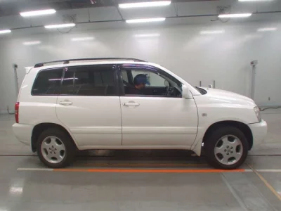 Toyota KLUGER  с аукциона в Японии