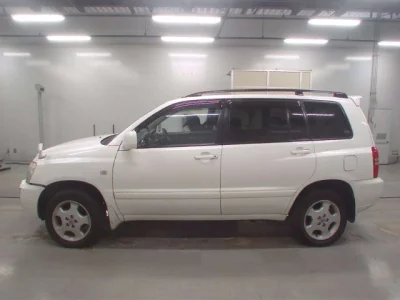 Toyota KLUGER  с аукциона в Японии