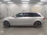 Audi A4 лот № 38246 оценка 4  с аукциона в Японии 3