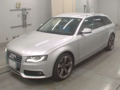 Audi A4  с аукциона в Японии