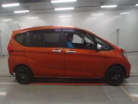 Honda FREED лот № 30704 оценка 3.5  с аукциона в Японии 2