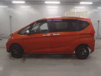 Honda FREED лот № 30704 оценка 3.5  с аукциона в Японии 3