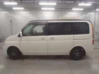 Honda STEP WAGON лот № 10393 оценка 3.5  с аукциона в Японии 3