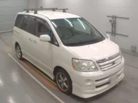 Toyota NOAH лот № 10458 оценка R  с аукциона в Японии 4