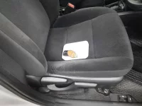 Toyota COROLLA AXIO лот № 30638 оценка 4  с аукциона в Японии 7