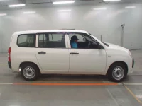 Toyota PROBOX лот № 30709 оценка 3.5  с аукциона в Японии 2