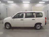 Toyota PROBOX лот № 30709 оценка 3.5  с аукциона в Японии 3