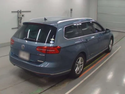 Volkswagen PASSAT VARIANT  с аукциона в Японии