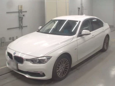 BMW 3-Series  с аукциона в Японии