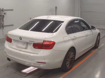BMW 3-Series  с аукциона в Японии