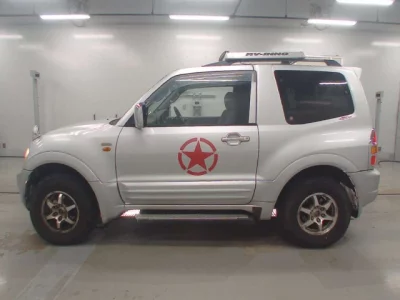 Mitsubishi PAJERO